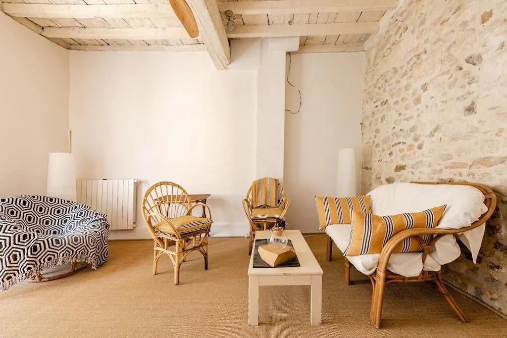 Jolie maison de ville rénovée à 50m des Arènes Arles 0*,